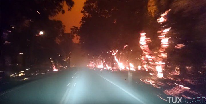Incendie californie traversee voiture