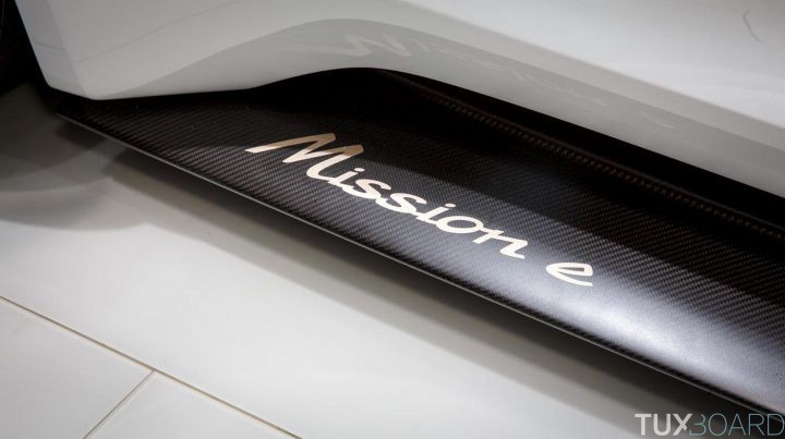 Porsche Mission E logo