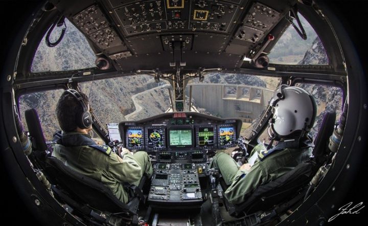 photo cockpit avion militaire