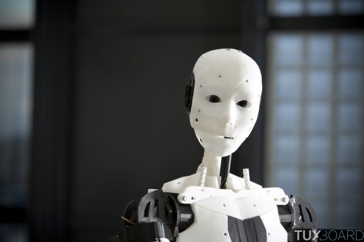 marc robot humanoide lincoln universite robot plus humain erreur