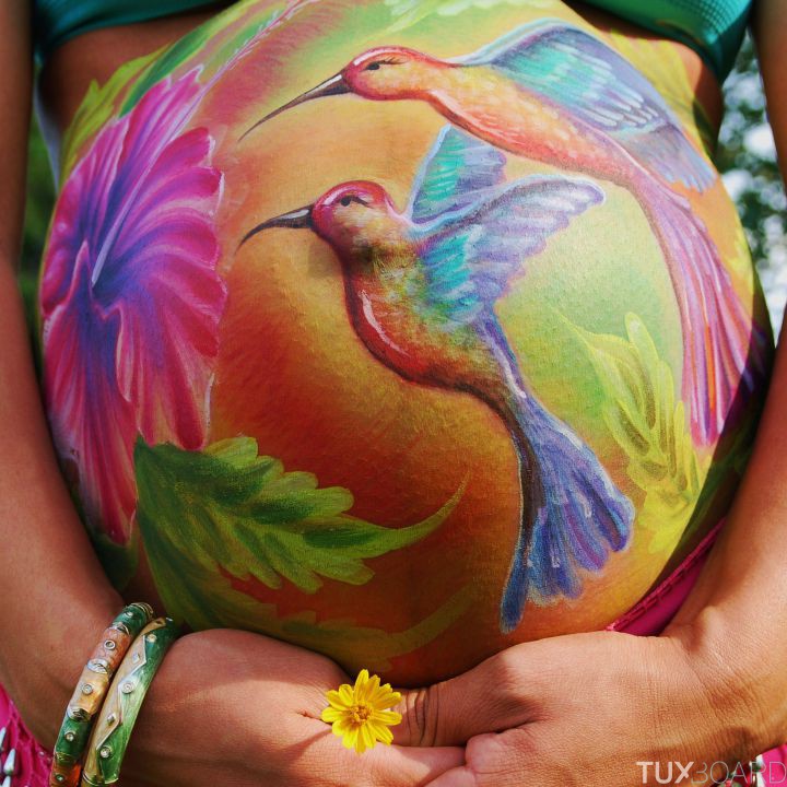 photo belly painting oiseaux