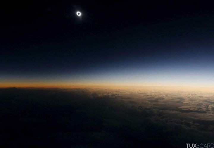 A view from a plane during the so-called "Eclipse Flight" from the Russian city of Murmansk to observe the solar eclipse above the neutral waters of the Norwegian Sea, March 20, 2015. REUTERS/Sergei Karpukhin