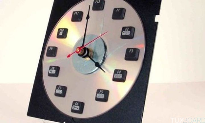 Recyclage touches clavier horloge