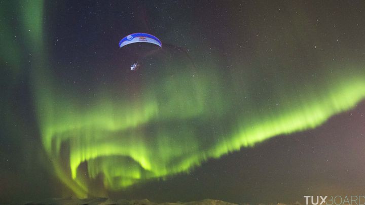 parapente norvege aurores boreales