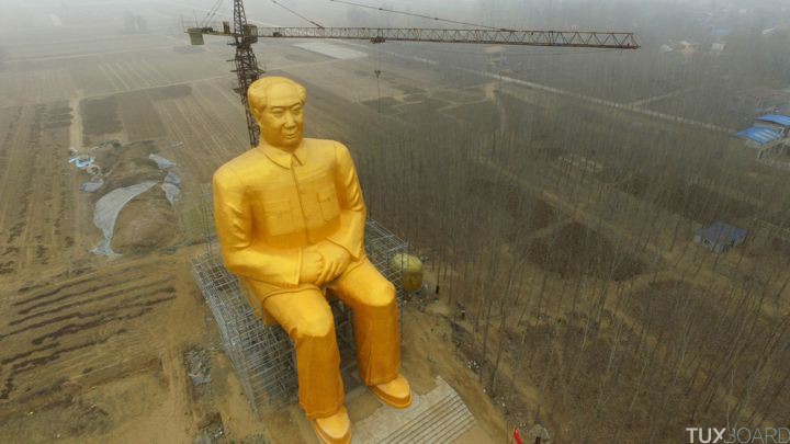 statue or mao zedong chine