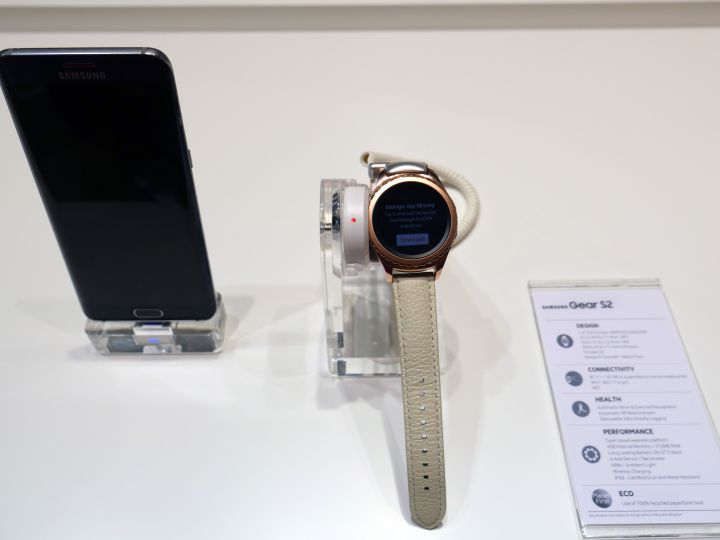 Montre connectee Samsung Galaxy Gear S2 Rose Gold