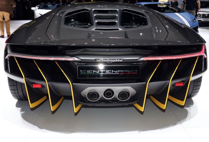 Lamborghini Centenario arriere pot echappement