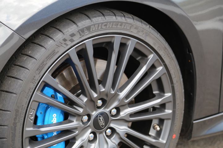Ford Focus RS pneu michelin