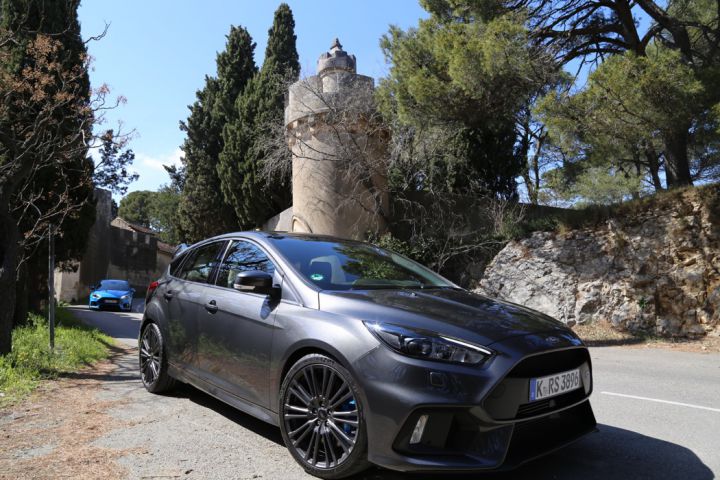 Ford Focus RS route de campagne