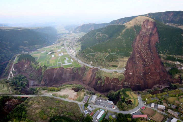 landslide japan 2016