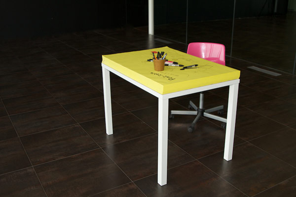 table-post-it