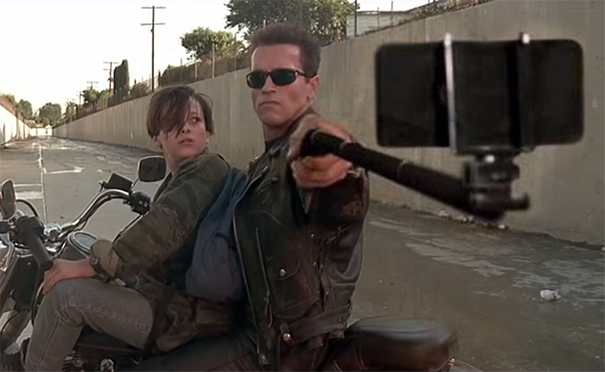 Il y a 35ans, jour pour jour, il changea le monde ! Terminator-selfie