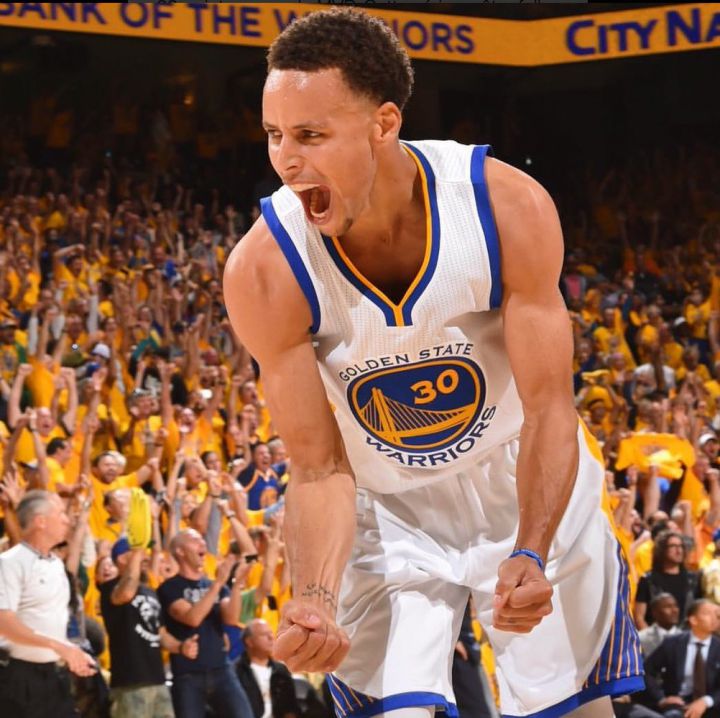 VIDEO stephen Curry 3e QT game 2 warriors-Thunder 2016