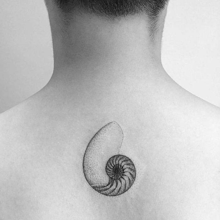tatouages-minimalistes-hongdam-94