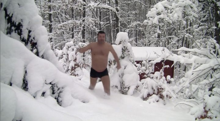 norvegien-fete-avec-alcool-la-neige