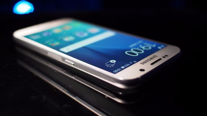 Samsung Galaxy S8 prix coloris accessoires