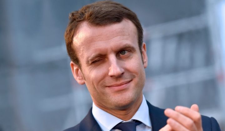questions Emmanuel Macron