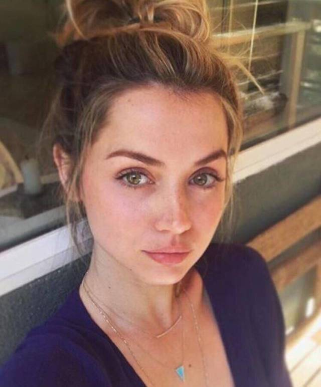 50 femmes aussi ravissantes que charmantes (que l'on peut regarder sans