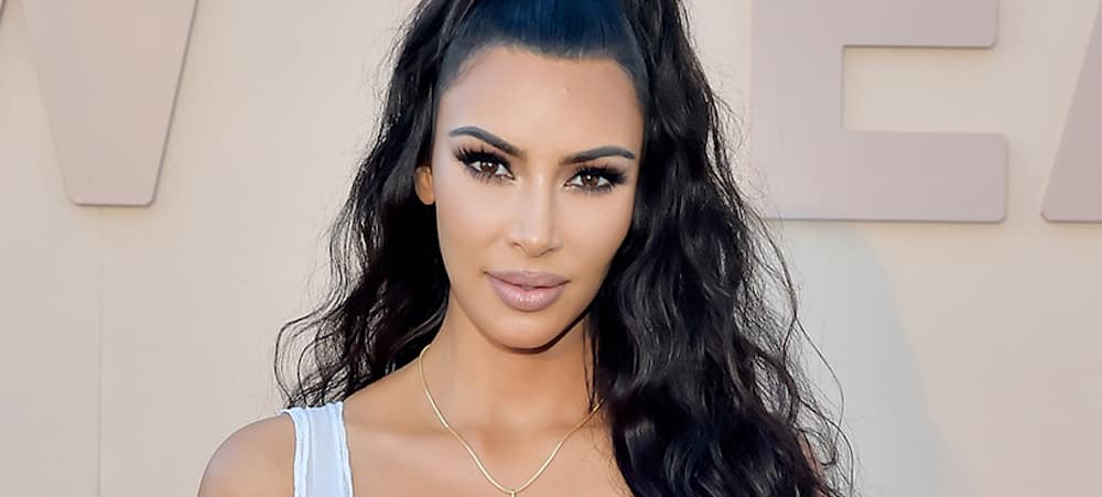 Diet Prada dévoile le secret des tenues portées par Kim Kardashian