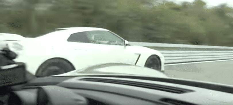 Bugatti Veyron Grand Sport Vitesse vs Nissan GTR vs Koenigsegg Agera R