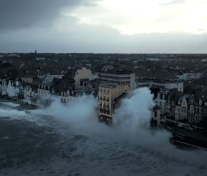 Tempête Ciara : des images surprenantes des marées à Saint-Malo filmées par un drone !