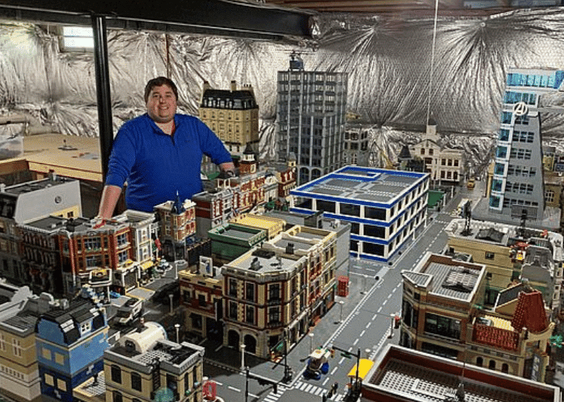 Cet homme a dépensé 100.000 euros pour reproduire la ville du film Lego et c’est grandiose