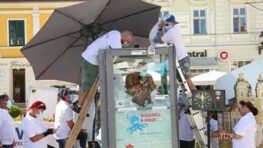 En passant 2 h 30 dans la glace, cet Autrichien détient le record du monde