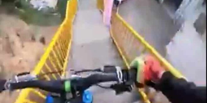 Vivez le parcours époustouflant de ce cycliste sur une piste accidentée et dangereuse, une vraie folie !