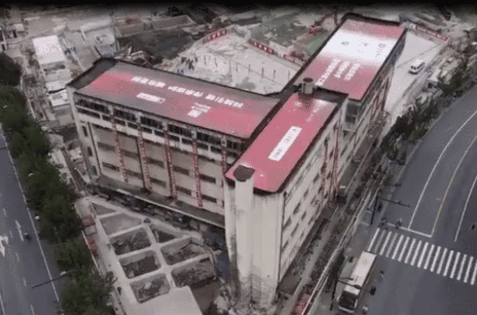 Déplacement un bâtiment construit d’une centaine de mètres ? C’est possible uniquement en Chine !