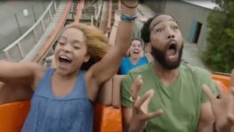 Cette pub pleine de sensation a été très réussie dès la première prise, car l’homme censé faire semblant d’avoir peur était réellement effrayé.