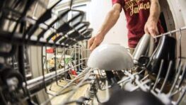 10 choses qu’il ne faut surtout pas mettre dans votre lave-vaisselle