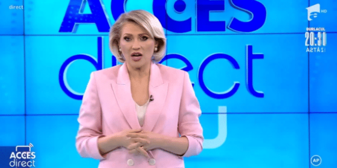 une femme nue lance une pierre sur une présentatrice de télévision en pleine émission en direct