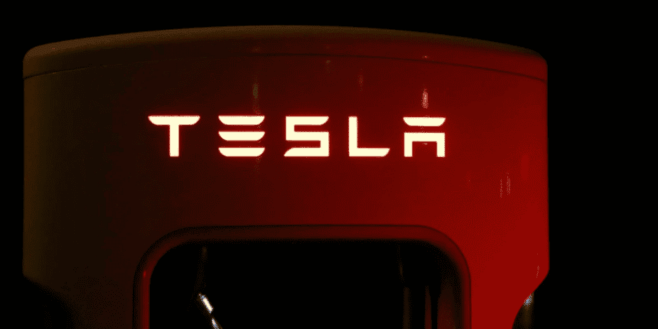 tesla hackée en 3min par un drone DJI