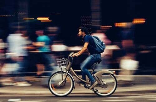 Vélo : comment rouler en toute sécurité en ville ?