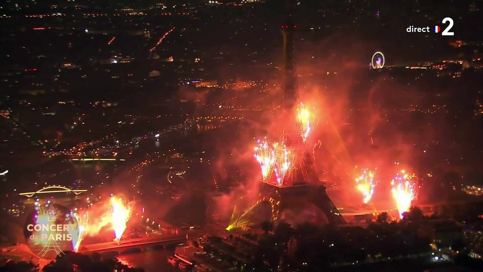Le Feu d’artifice 2021 de la Tour Eiffel de Paris sur Daft Punk