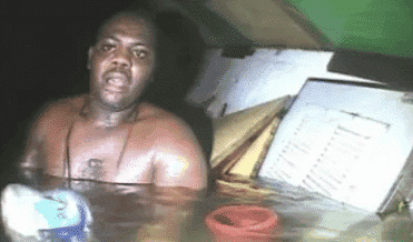 Un homme survit 3 jours sous l’eau dans un navire coulé