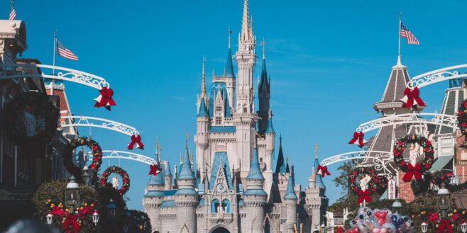 Disneyland Paris 60 millions de consommateurs dénonce l'arnaque du pass annuel !
