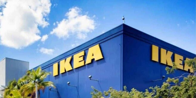 Gros carton pour Ikea avec son canapé lit parfait pour inviter des amis à petit prix !