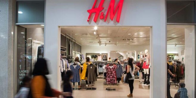 H&M cartonne avec son jean ultra-tendance à moins de 15 euros !