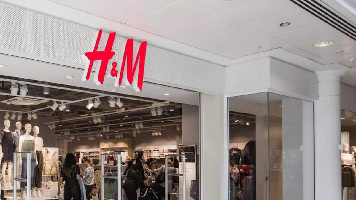 H&M cartonne avec son nouveau style de cardigan à moins de 30€ !