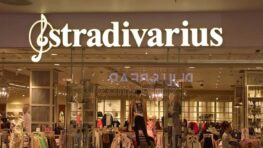 Stradivarius cartonne avec son sac à paillettes ultra tendance à moins de 20 euros !