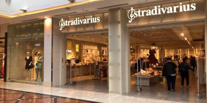 Stradivarius cartonne avec son un pantalon habillé à effet taille de guêpe !