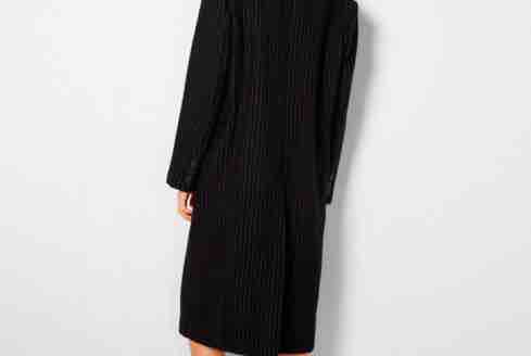 Bershka a le plus beau manteau à moins de 70 euros pour bien débuter l'année 2023 !