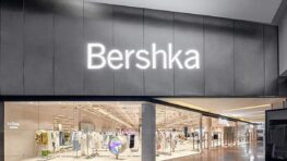 Bershka frappe fort cette combinaison ultra tendance parfaite pour les fêtes !