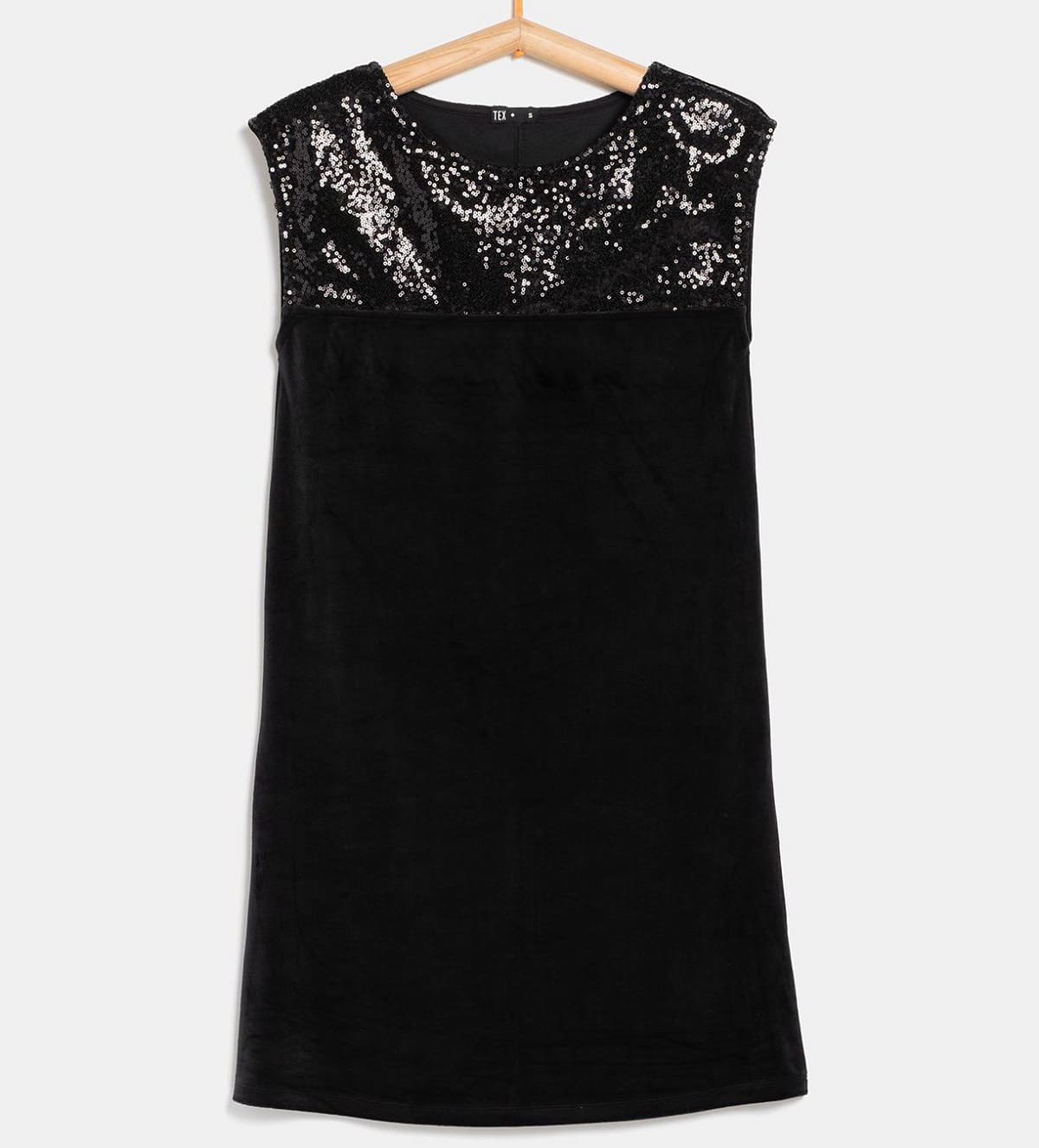 Ru?�e chez Carrefour avec la robe id?�ale pour le r?�veillon ?� moins de 10 euros ! �?? Tuxboard