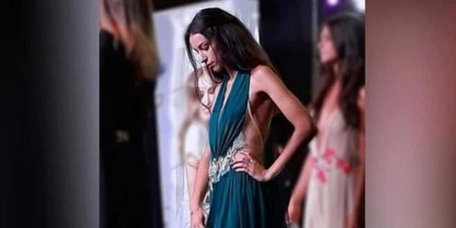 Cette jeune fille de 18 ans atteint la finale « Miss Italie », quand elle a soulevé l’ourlet de sa robe, les gens se sont figés !