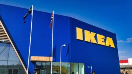 Cohue chez Ikea frappe pour ce porte-manteau pratique et avec des rangements à 35 euros !