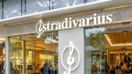 Cohue chez Stradivarirus pour son manteau ultra tendance, très élégant et anti froid !