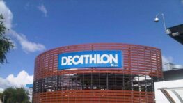 Decathlon : cette veste de montagne imperméable et anti froid coute moins de 25€ !