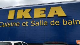 Ikea cartonne avec sa collection inspirée de la série Netflix Mercredi à petit prix !